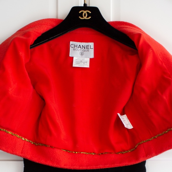 Iconic Chanel Vintage S/S 1995 Barbie Cropped Red Black 95P Jacket Skirt Suit - Picture 11 of 17